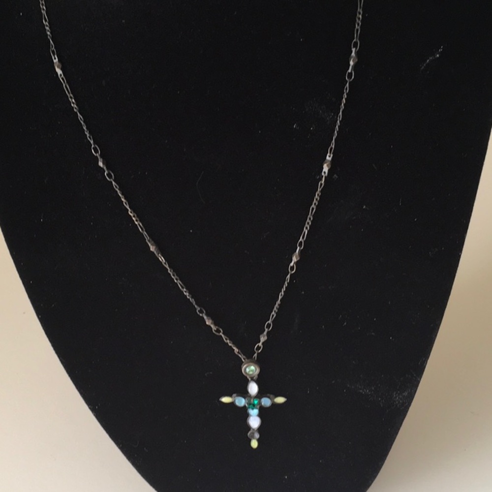 Sorrelli Cross Necklace(Missing one Stone)